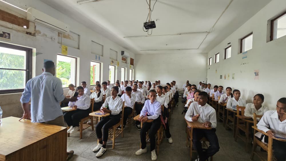 REALIZA ATIVIDADE ENSAIU/GLADI: PREPARA ESTUDANTE FOUN SIRA BA ABERTURA ORIENTASAUN GERAL 25 FULAN MARSU TINAN 2026